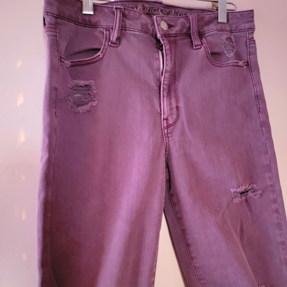 AMERICAN EAGLE DISTRESSED SKINNY JEAN
